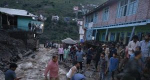 जम्मू में बरपा कुदरत का कहर, 6 लोगों की मौत 1 Hello Uttarakhand News »