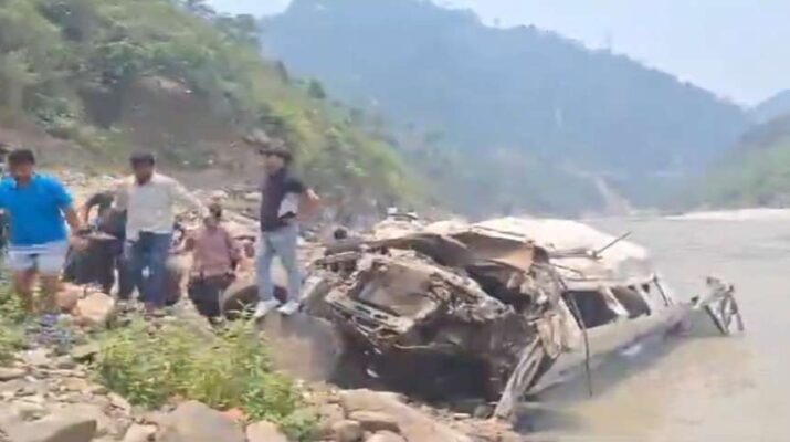 रुद्रप्रयाग में दुर्घटनाग्रस्त हुए वाहन में मारे जाने वाले लोगों की सूची, गुरग्राम से तुंगनाथ चोपता 26 लोगों को लेकर घूमने जा रहा टेम्पो ट्रैवल 1 Hello Uttarakhand News »